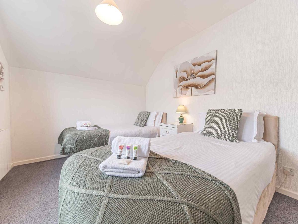 Pass The Keys Comfortable 3 Bed In Central Bowness With Parking Windermere Esterno foto