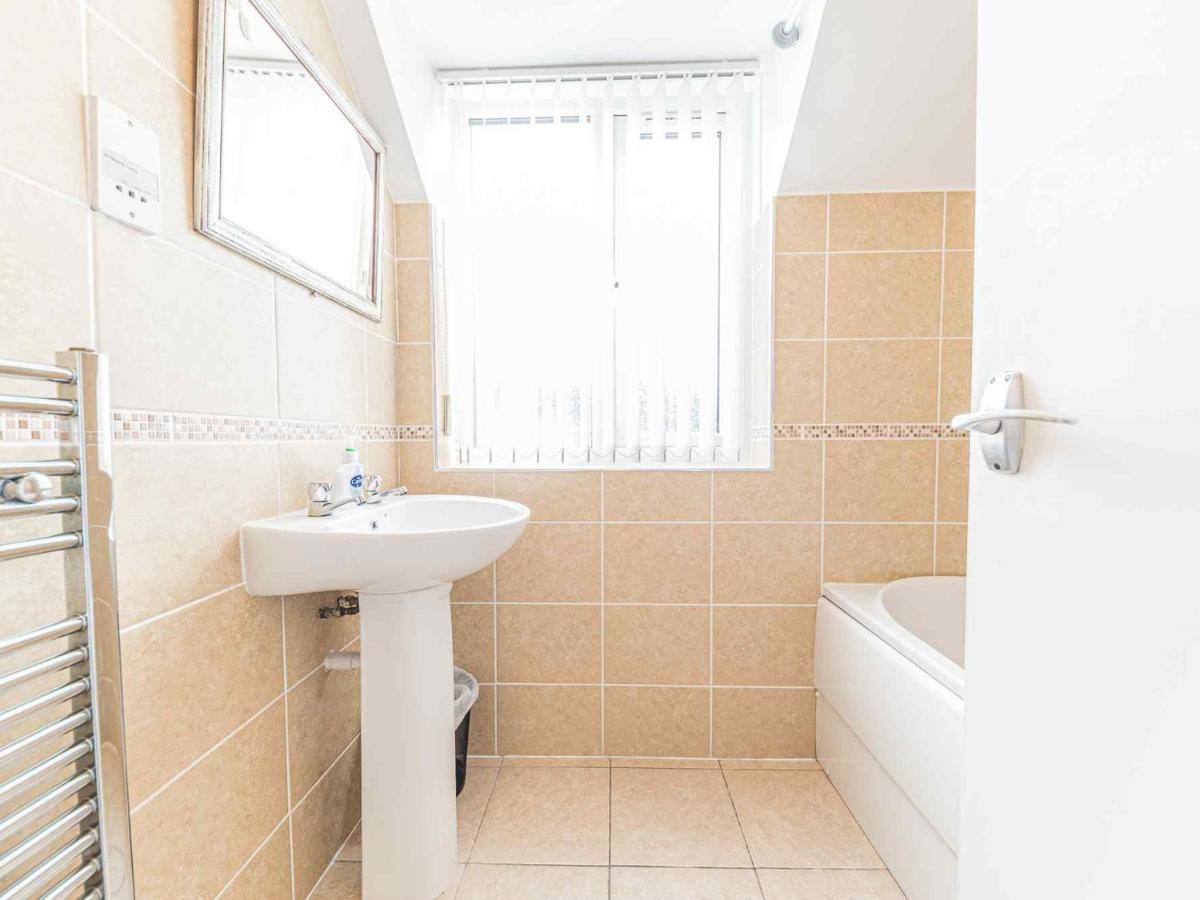 Pass The Keys Comfortable 3 Bed In Central Bowness With Parking Windermere Esterno foto